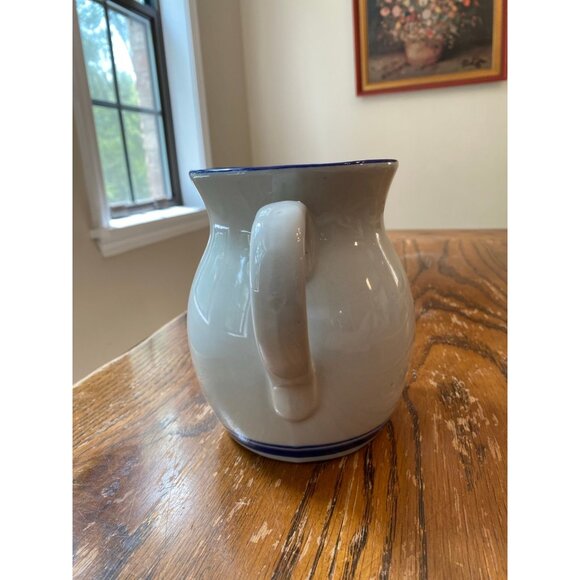 VINTAGE STONEWARE COUNTRY FARMHOUSE PITCHER-VASE w/BLUE RIM & BANDS - Picture 3 of 6